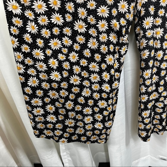 Sugar Lips daisy print jumpsuit - Picture 5 of 12